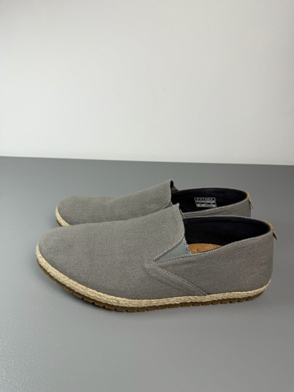 Patara Seeker Men’s Canvas Slip-On Shoes Gray Size 9 – Casual Comfort